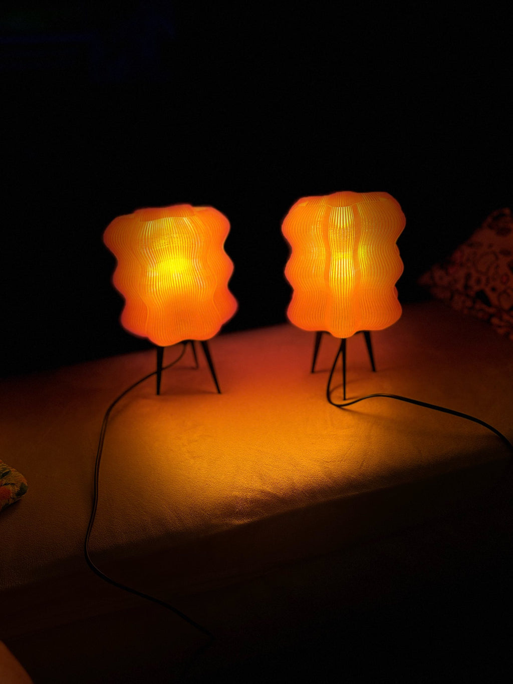 Wavy lamp