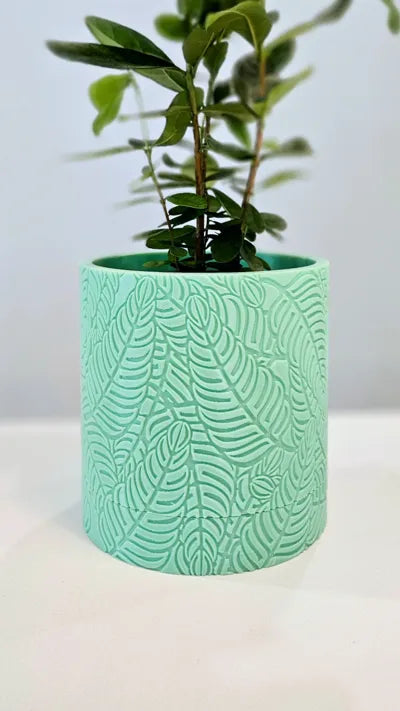 Pebble Planter with Hidden Drip Tray