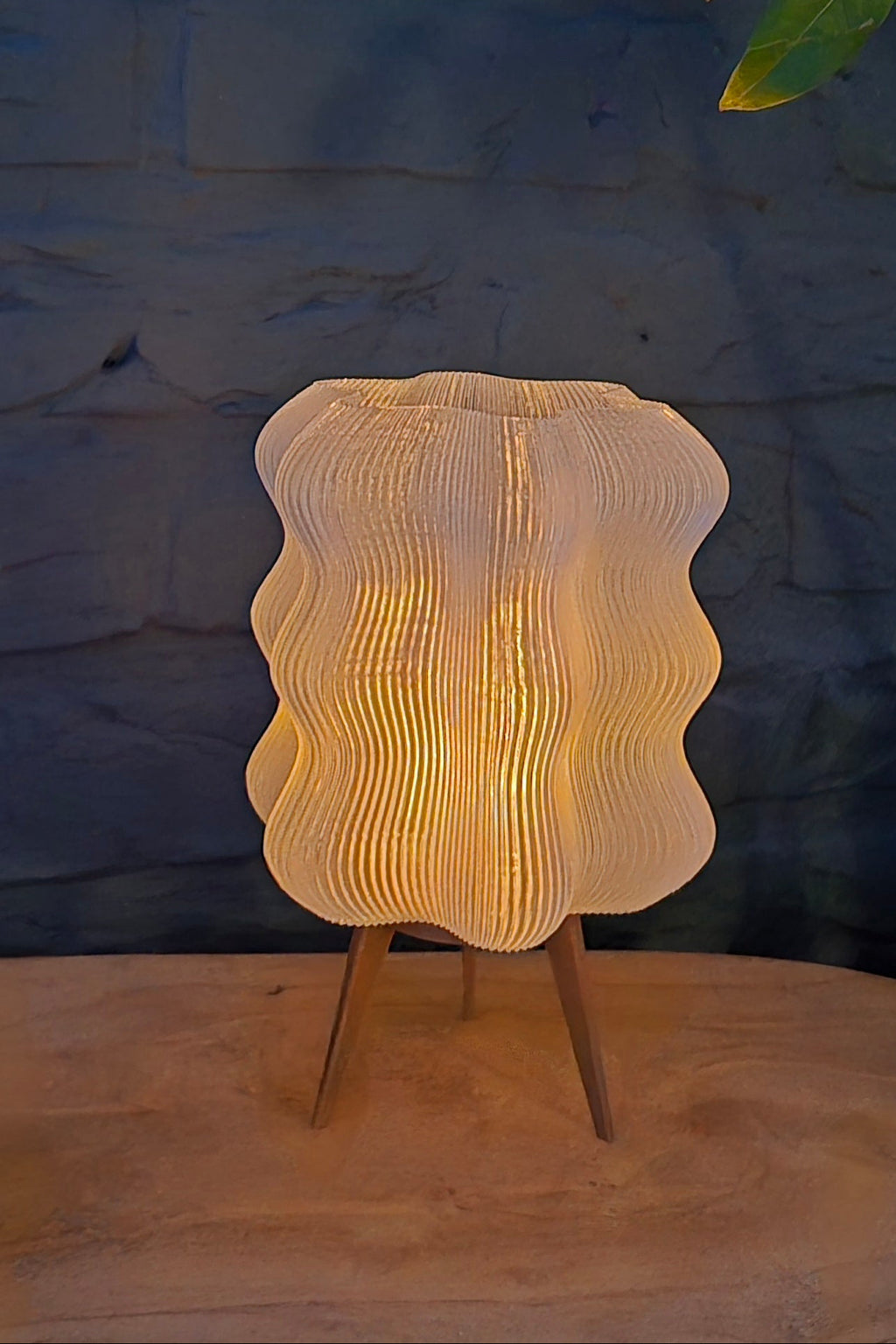 Wavy lamp