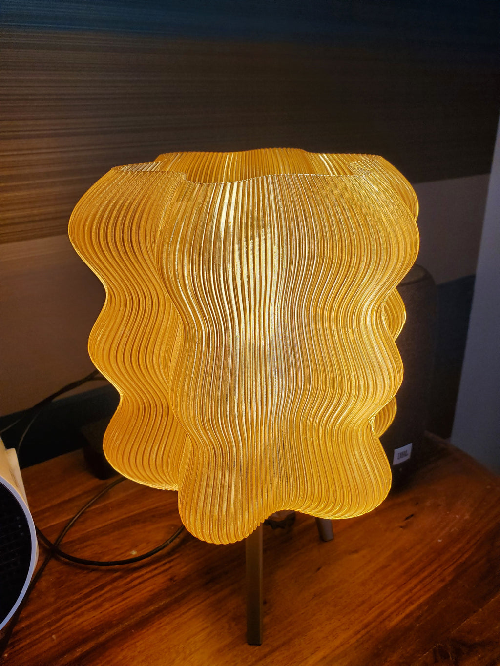 Wavy lamp