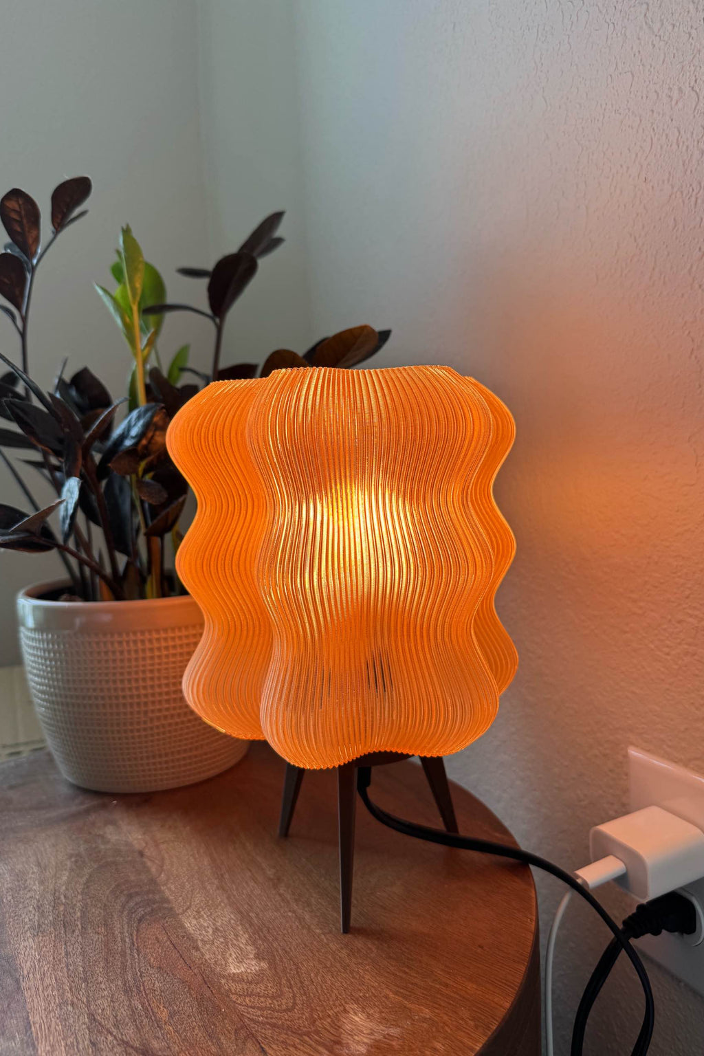 Wavy lamp