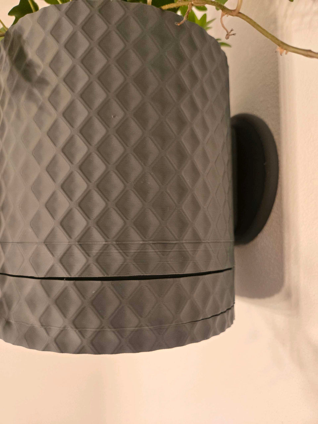 Diamond Design Wall Planter With Hidden Drip Dray