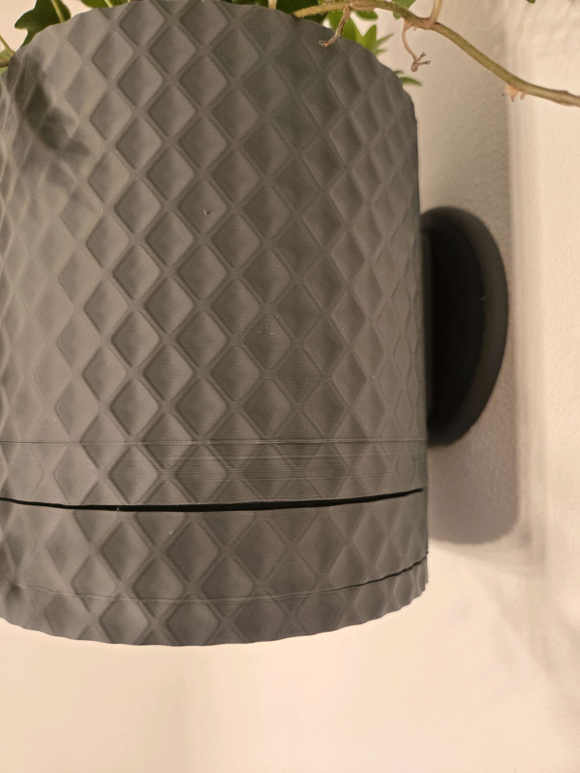 Diamond Design Wall Planter With Hidden Drip Dray